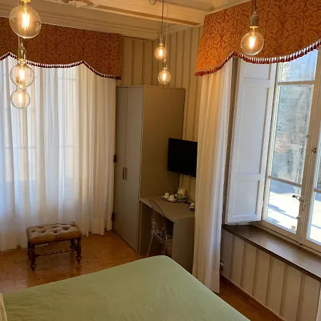 La Terrazza Di Via Elisa Bed and breakfast 4*