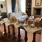 לינה וארוחת בוקר La Terrazza Di Via Elisa לוקה