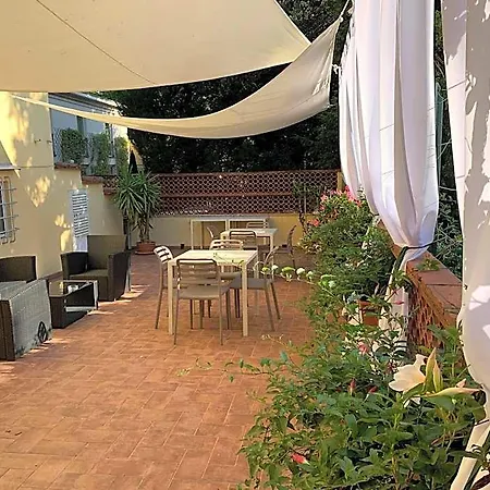La Terrazza Di Via Elisa Bed & Breakfast Lucca