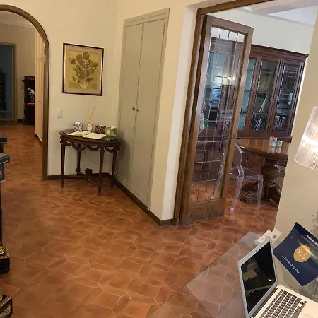 La Terrazza Di Via Elisa 4*