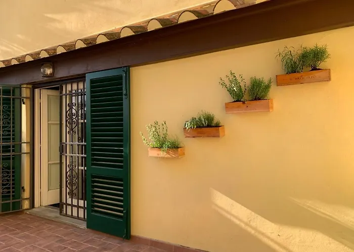 La Terrazza Di Via Elisa B&B 4*