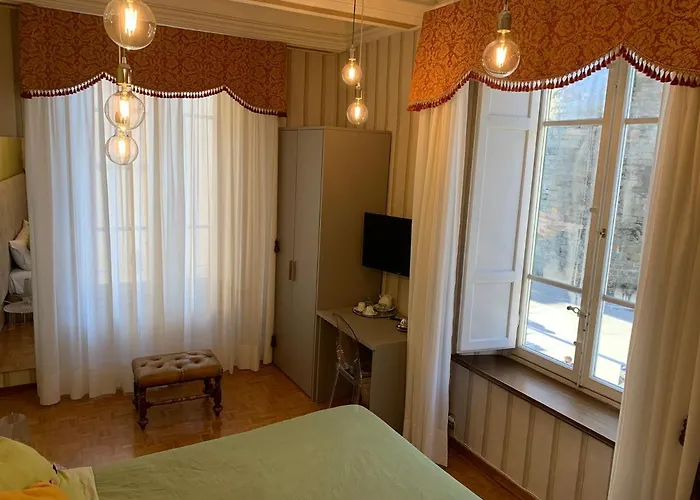 La Terrazza Di Via Elisa 住宿加早餐酒店 4*