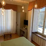 La Terrazza Di Via Elisa Bed & Breakfast 4*