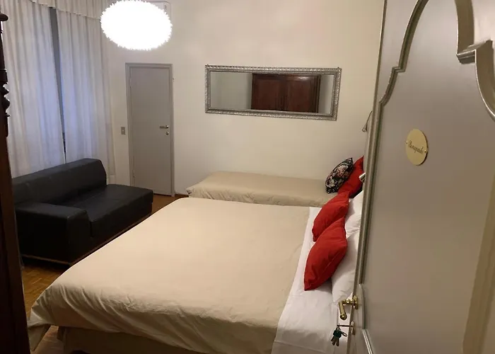 La Terrazza Di Via Elisa Bed & Breakfast 4*